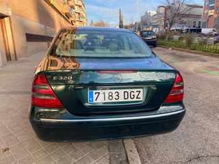 Mercedes-Benz Clase E 2005