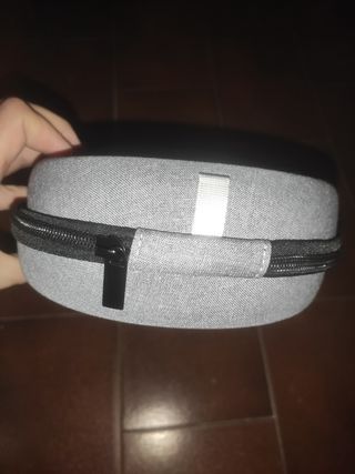 Funda rigida auriculares Sony WH-1000XM4. Nueva.