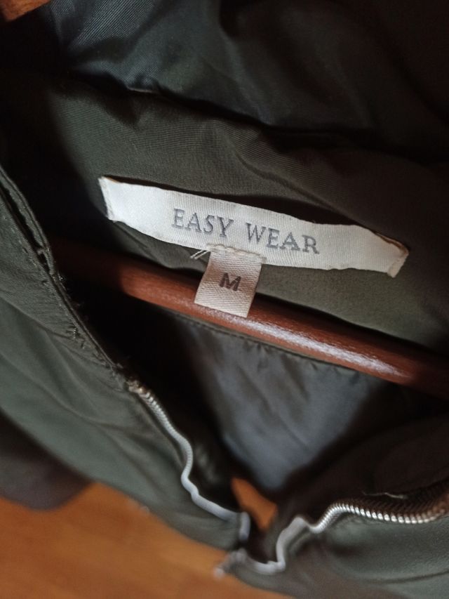 Abrigo /Anorak NUEVO
ligero y cómodo. Impermeable