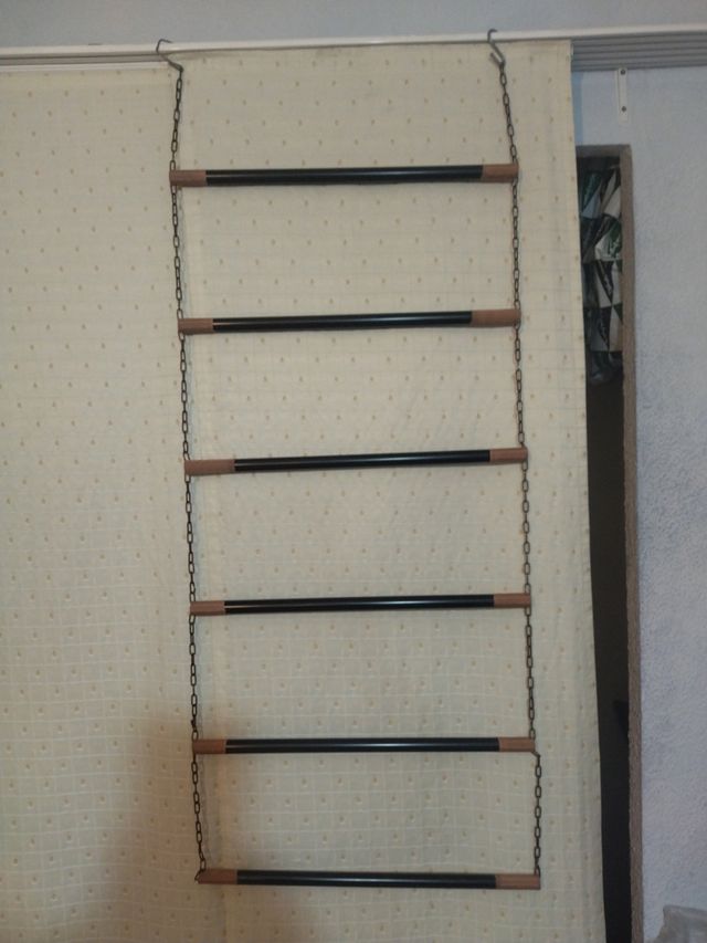 Espositore per indumenti