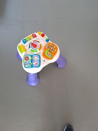 Mesa juegos infantil con sonido.