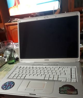 COMPAQ PORTÁTIL V5000   ORDENADOR