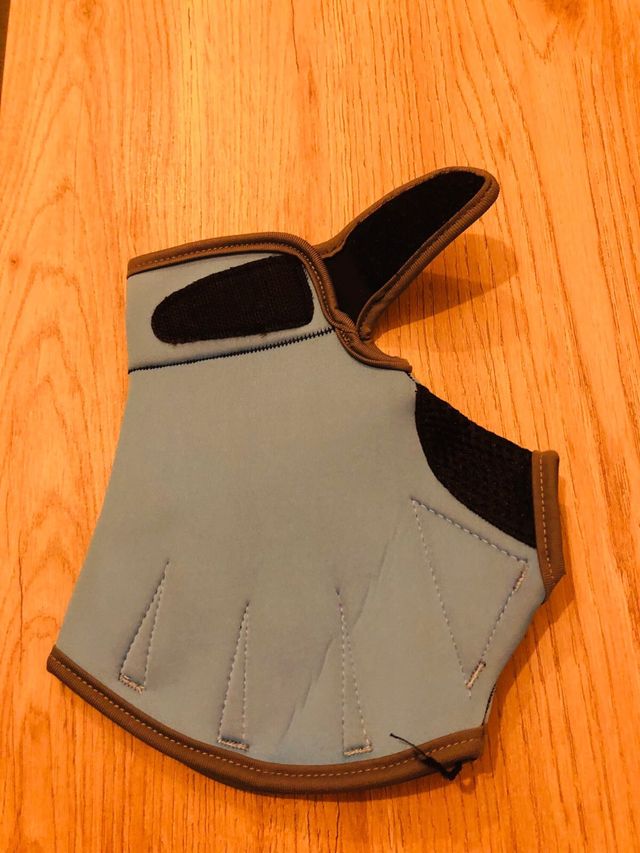 guantes de natacion para adultos