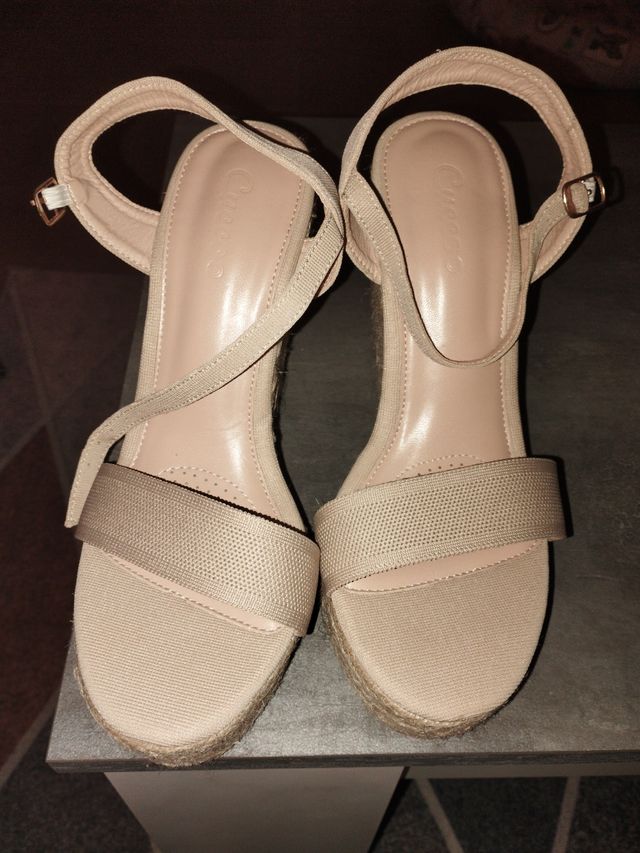 Sandalias cuña