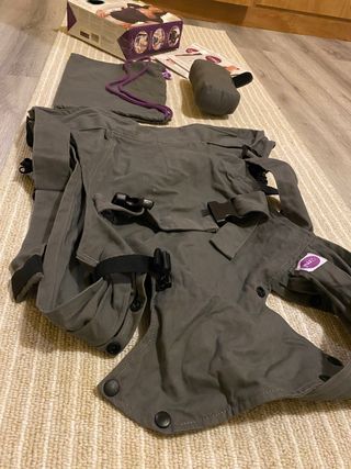 MOCHILA PORTABEBE ( IZMI ) 45€ me costó 89€