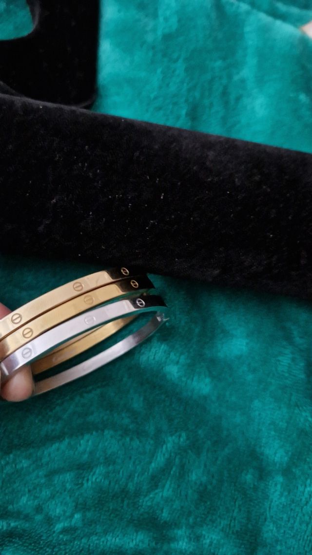 Pulseras multicolores