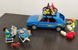 Coche, monopatín, bicicleta y muñecos Playmobil