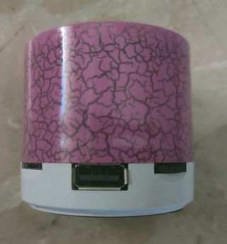 ALTAVOZ CON BLUETOOTH. NUEVO