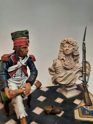 Figura de metal blanco