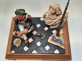 Figura de metal blanco