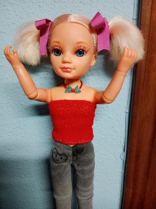 Muñeca Nancy articulada,piernas y brazos