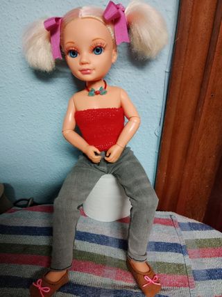 Muñeca Nancy articulada,piernas y brazos