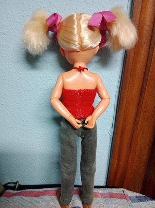 Muñeca Nancy articulada,piernas y brazos