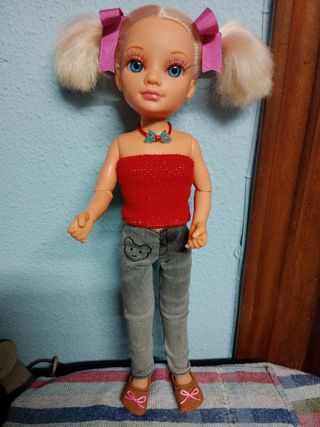 Muñeca Nancy articulada,piernas y brazos