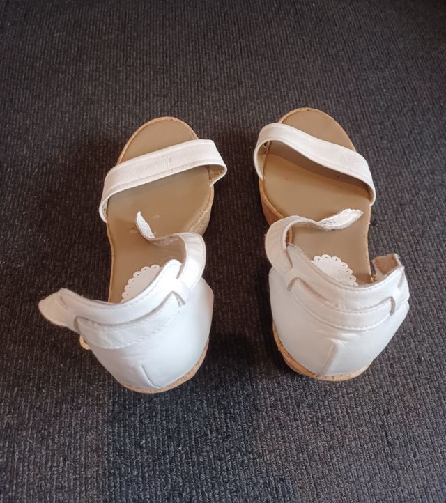 Sandália confortável.