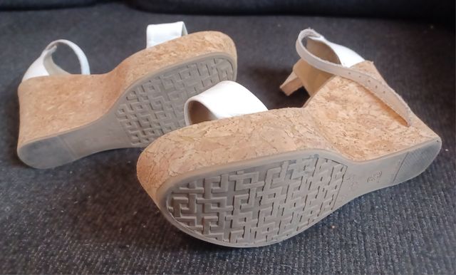 Sandália confortável.