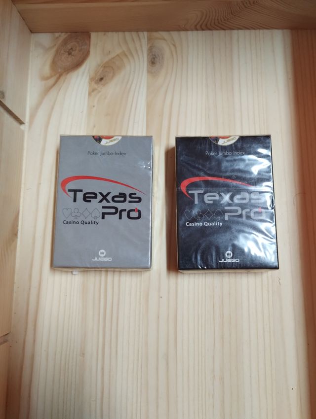 Due mazzi di carte Texas Hold'em
