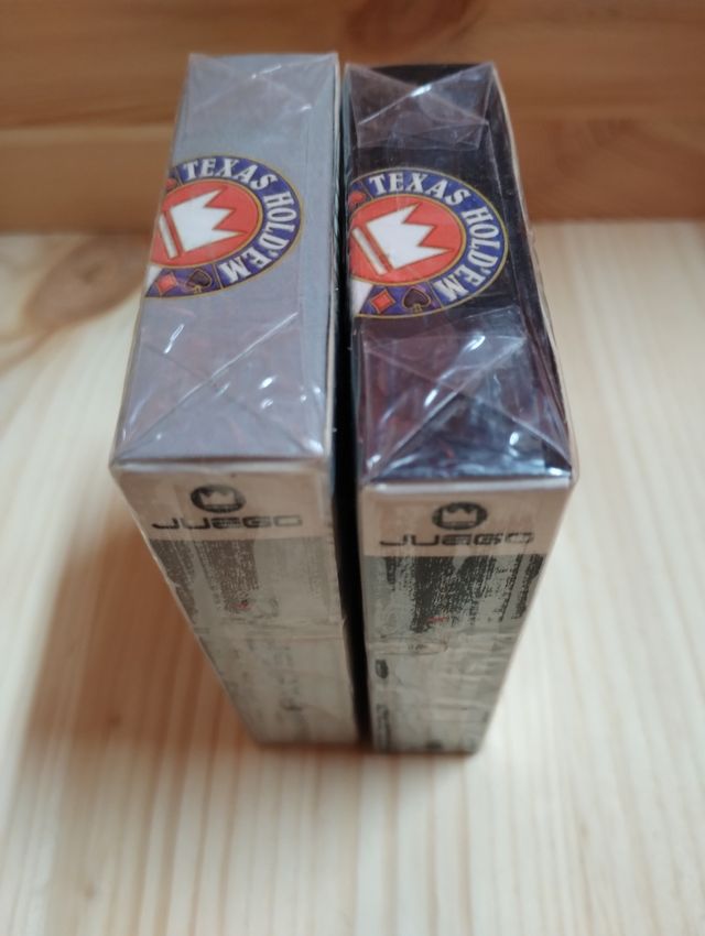 Due mazzi di carte Texas Hold'em