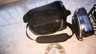 cámara digital SONY DCR - DVD205E