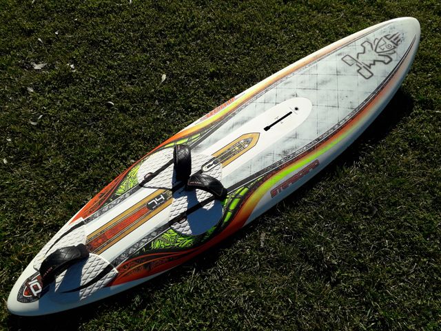 Tabla de windsurf STARBOARD Quad 74L.