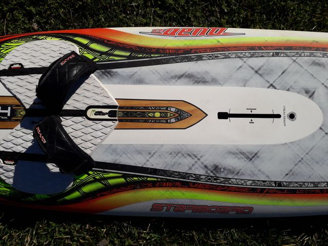 Tabla de windsurf STARBOARD Quad 74L.