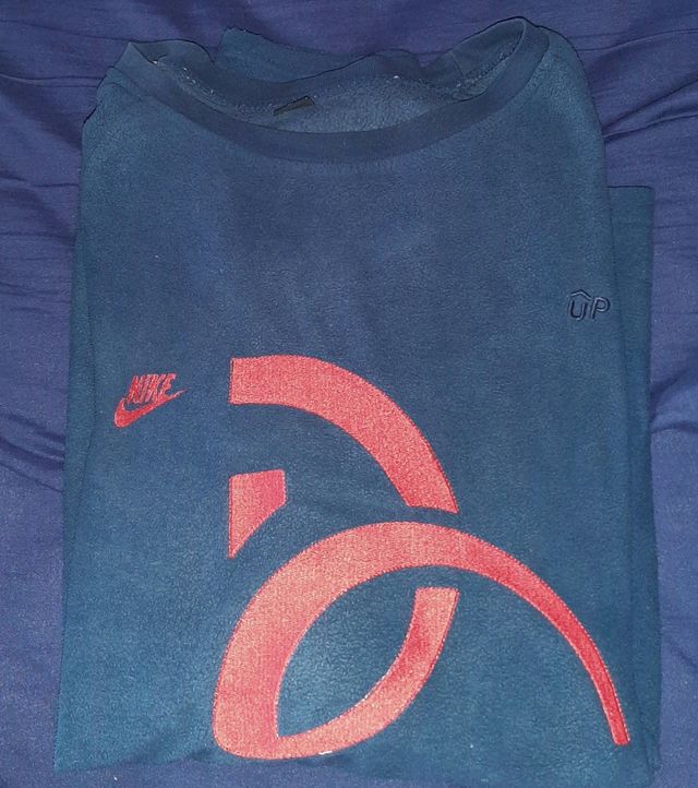 Sudadera sin capucha UP (3)