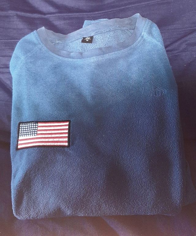 Sudadera sin capucha UP (3)