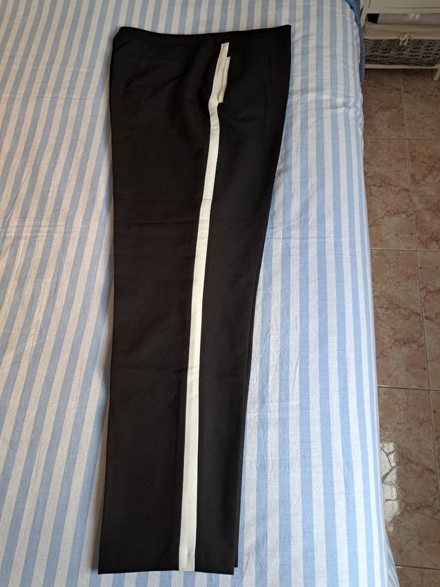 Pantalón corte diplomático sin usar