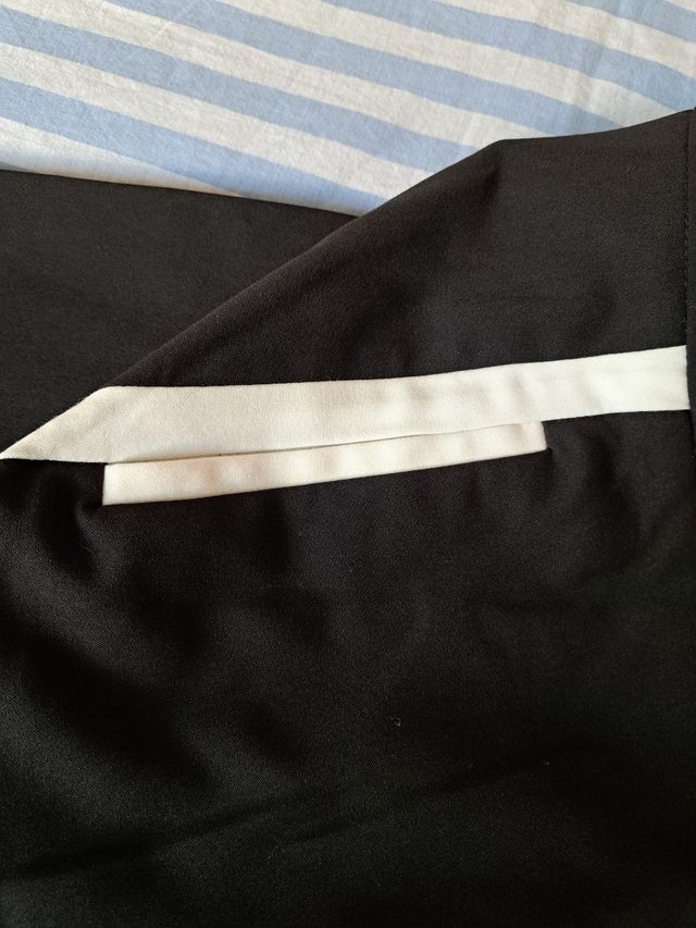 Pantalón corte diplomático sin usar