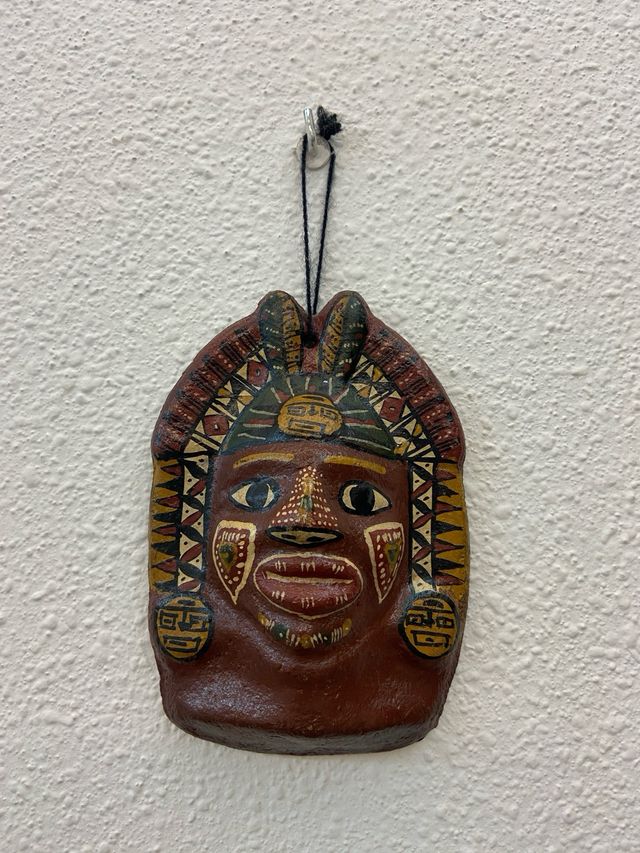 Máscara africana decorativa