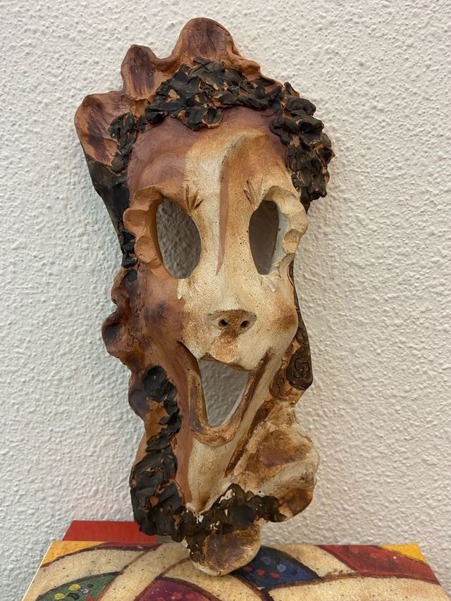 Máscara decorativa de pared