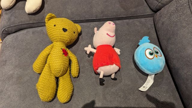 Peppa pig y oso y pájaro de peluche bebé