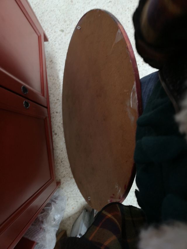 Tavolo/tavolo rotondo rosso bellissimo lavoro