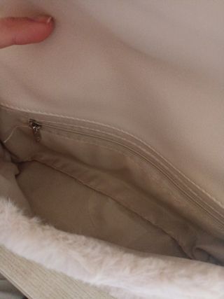 Bolso rosa de pelito para invierno.