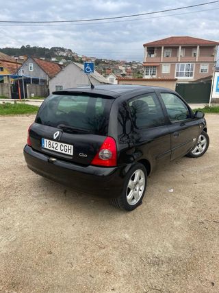 Renault Clio 2003