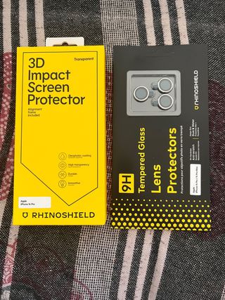 Protector de pantalla y camara