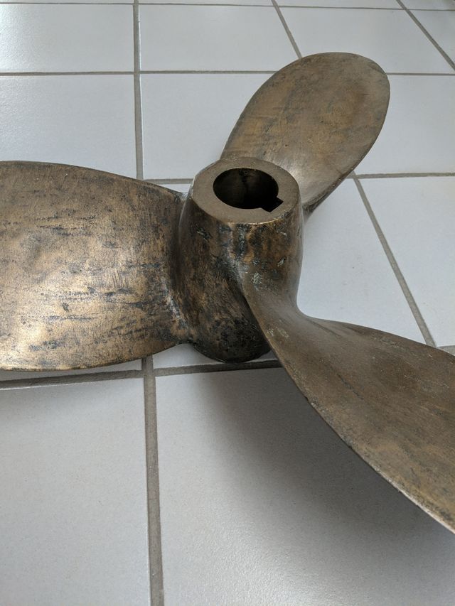 Hélice antigua barco