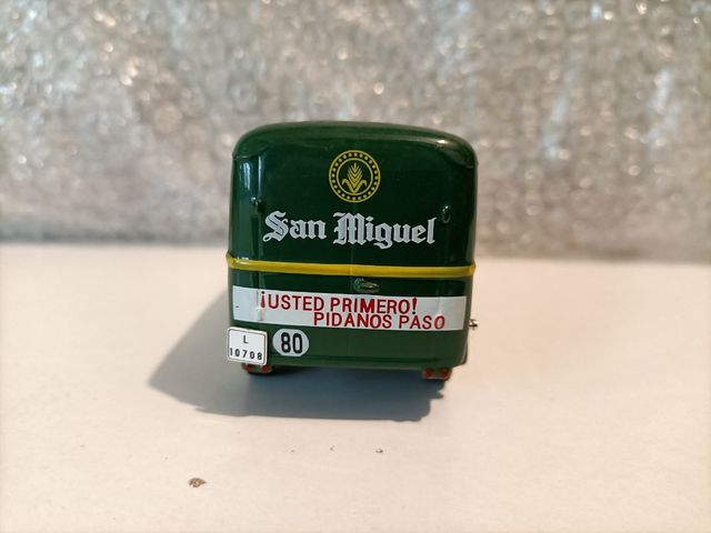 Renault 1000kg San Miguel escala 1/43