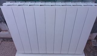 Radiadores de aluminio, altura 60 cm.