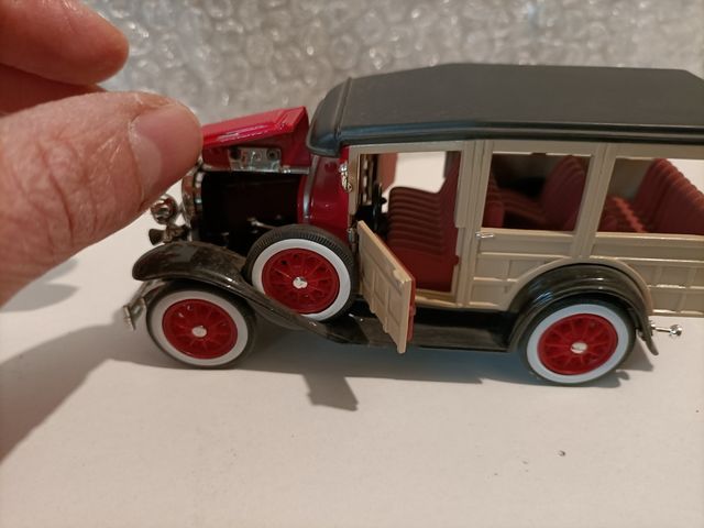 Ford Station Wagon 1929 a escala