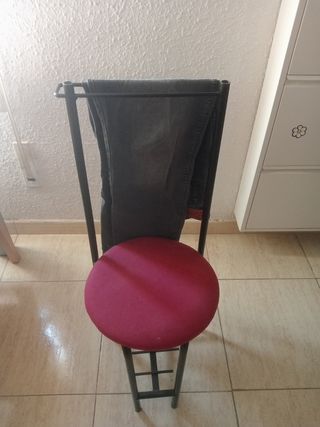 Silla perchero /galán de noche