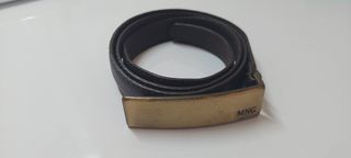 Cinto em pele castanho Mango