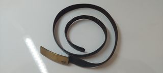 Cinto em pele castanho Mango