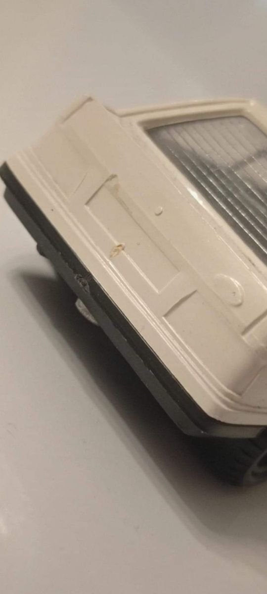 *FORD ESCORT TRANSPLASTIC 1/43