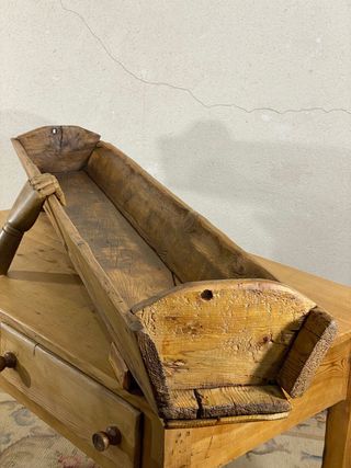 Artesa o comedero antiguo