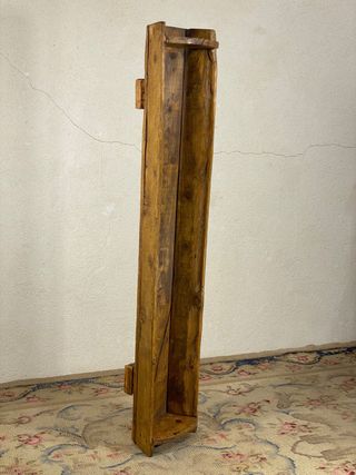 Artesa o comedero antiguo
