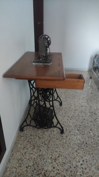 Maquina de coser antigua decoración