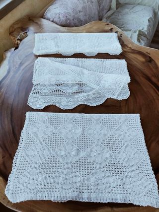 Set di 3 tende fatte ad uncinetto