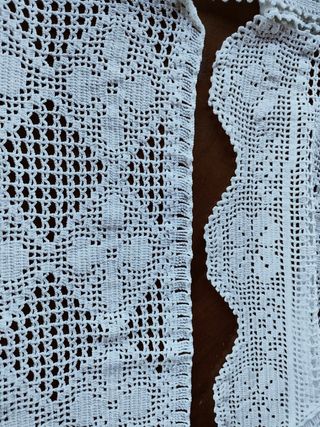 Set di 3 tende fatte ad uncinetto