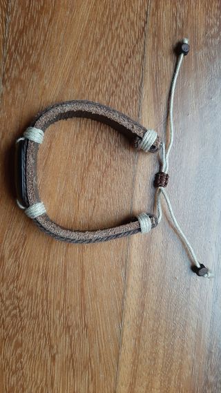 Pulsera cuero signo Virgo sin usar